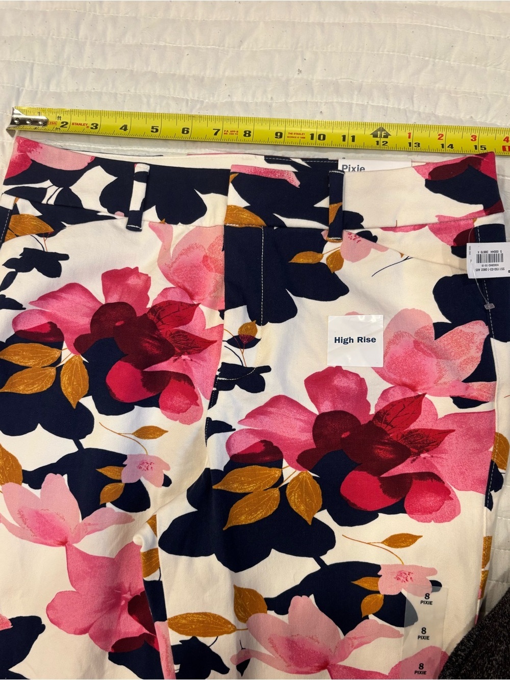 Old Navy Pixie High Rise White Stretchy Pants Pink Navy Floral Women's 8 NWT - Picture 4 of 8